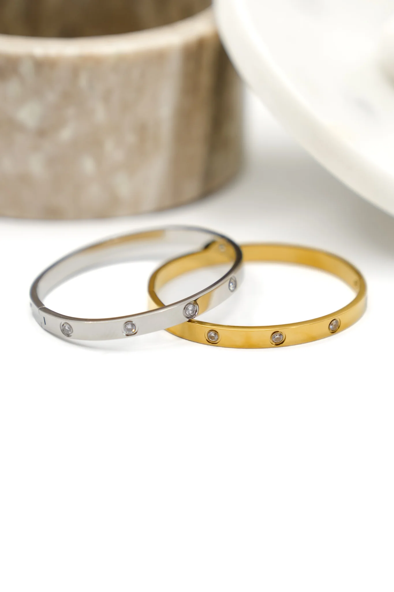 Chansutt Pearls Luxe Bangle