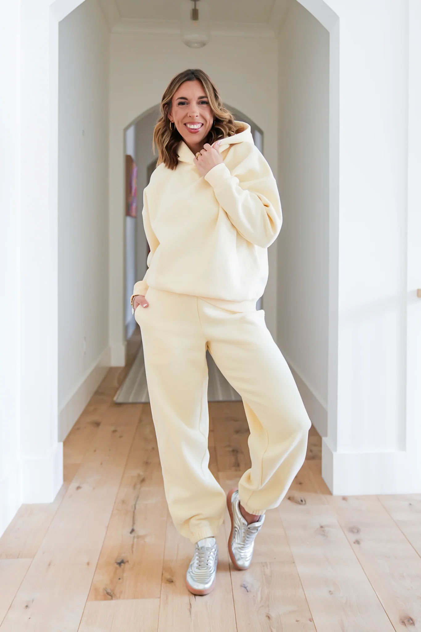 Cream Elastic Waist Sweatpants with Side Pockets - Image 2