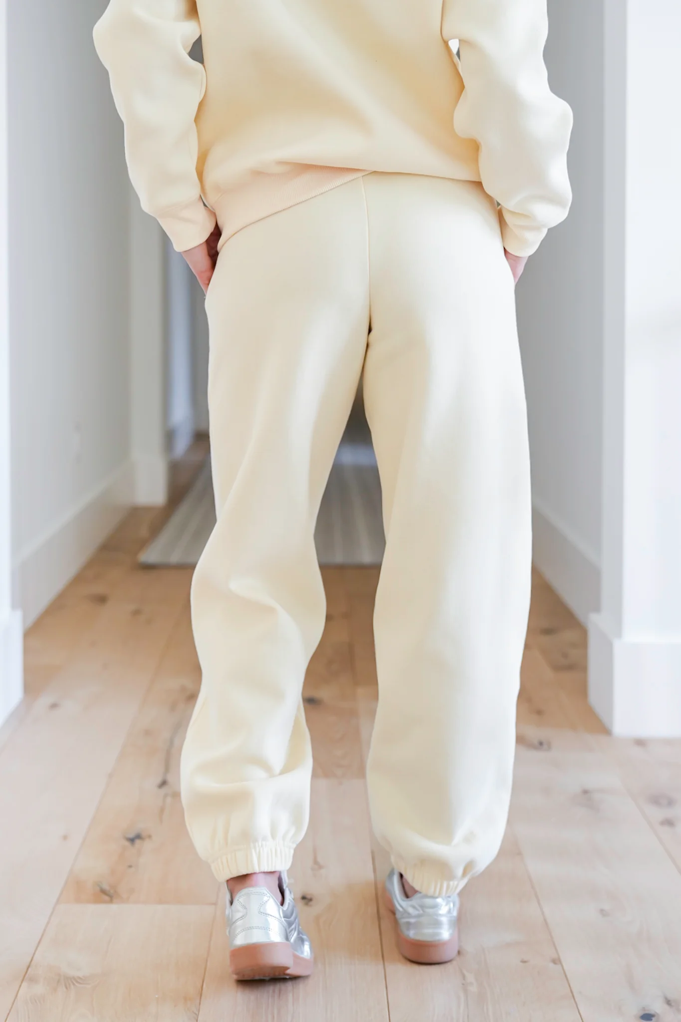 Cream Elastic Waist Sweatpants with Side Pockets - Image 5