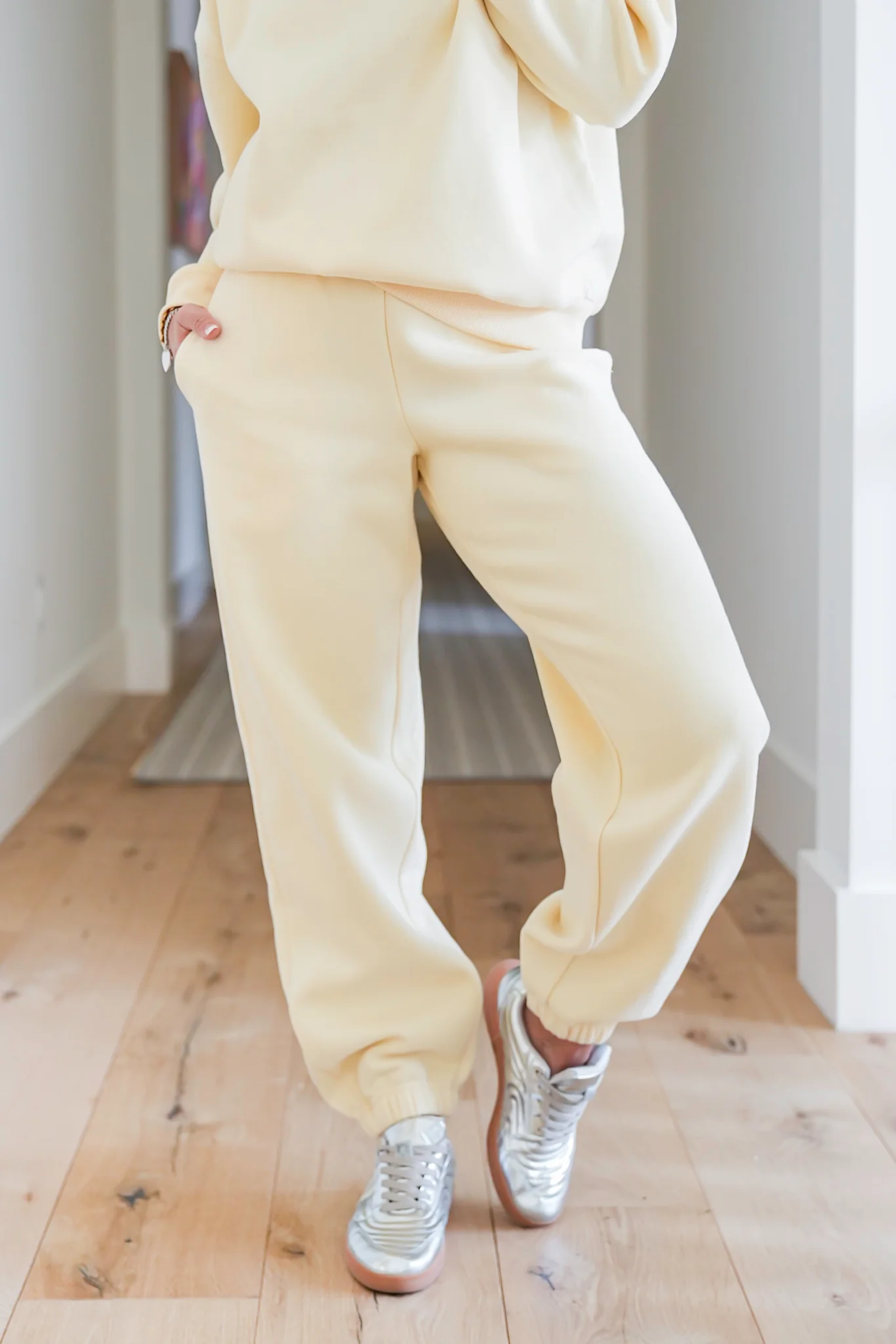 Cream Elastic Waist Sweatpants with Side Pockets - Image 7