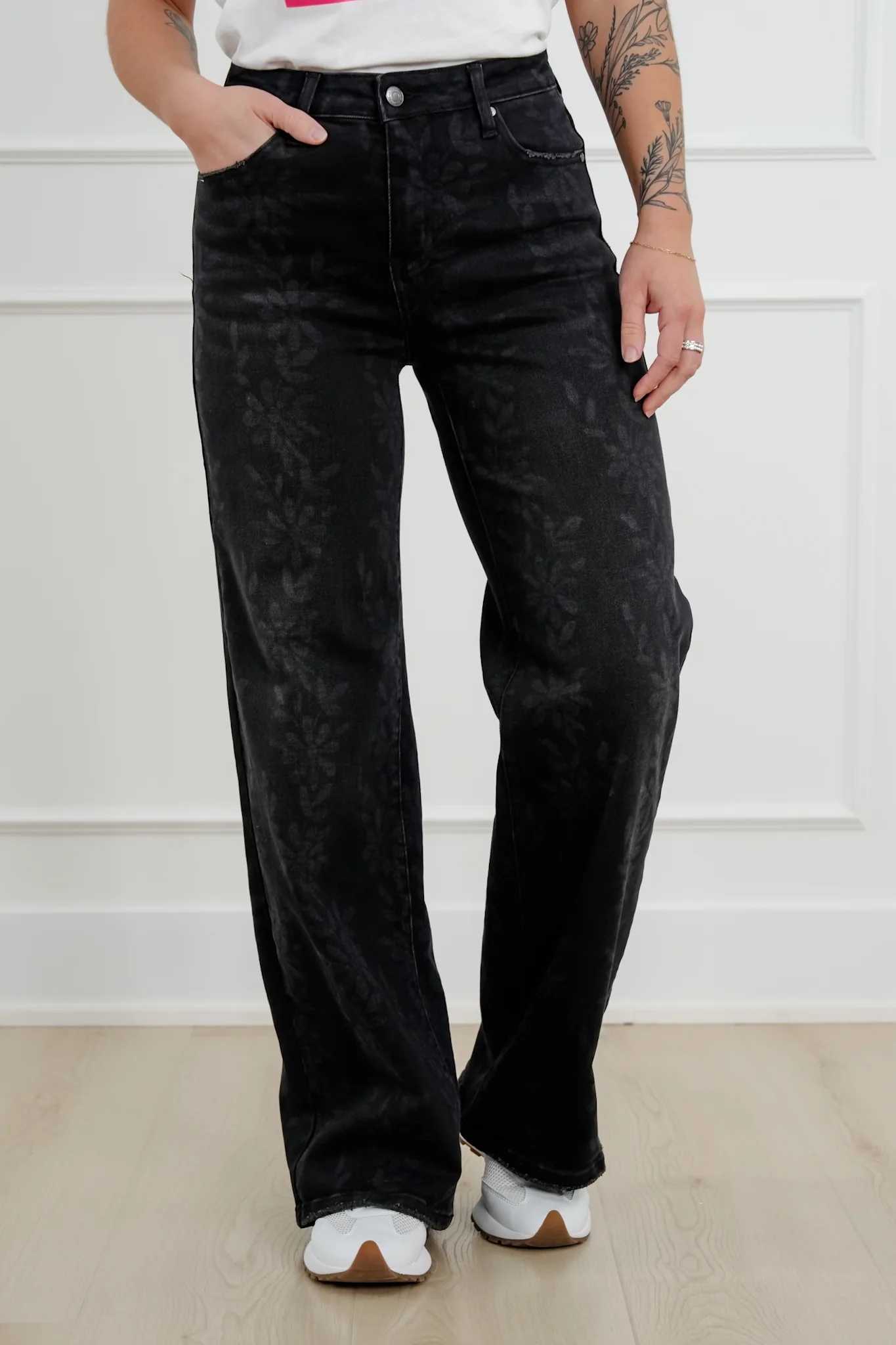 Daisy Print High Waist Wide Leg Jeans - Image 5