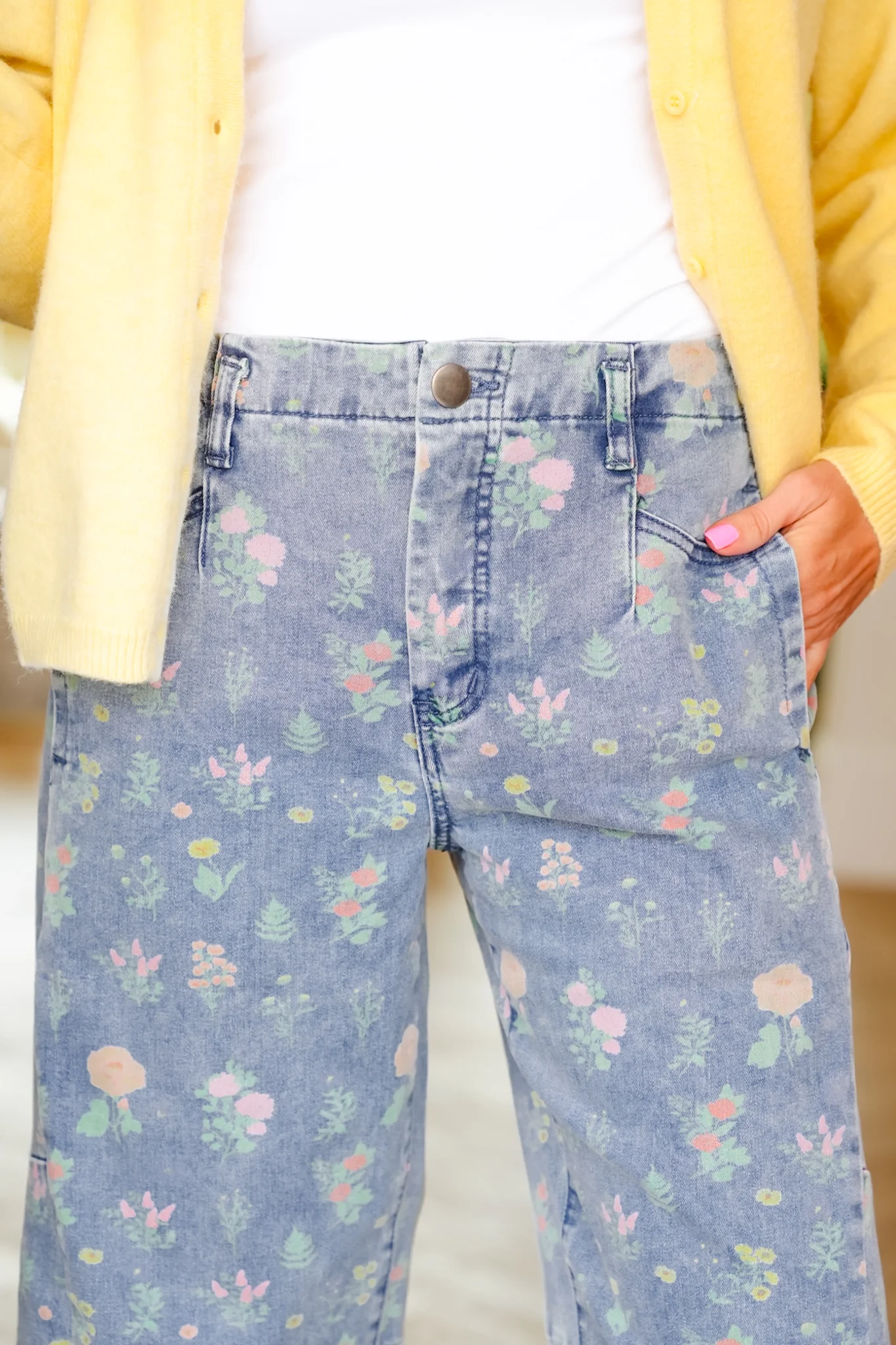 Plus/Reg Floral Print Washed Denim Barrel Pants - Image 3