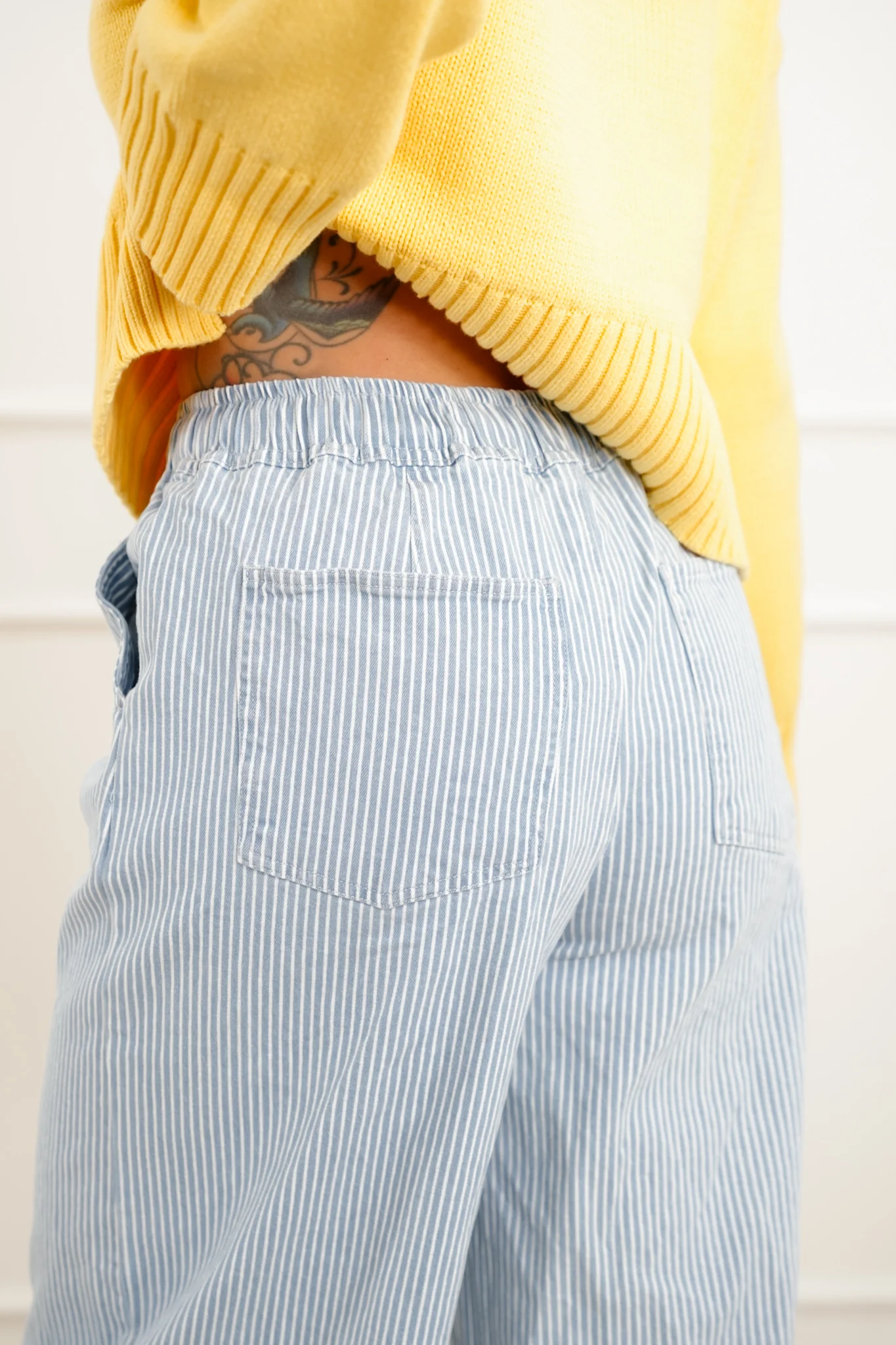 Light Wash Elastic Waist Barrel Pants - Image 3