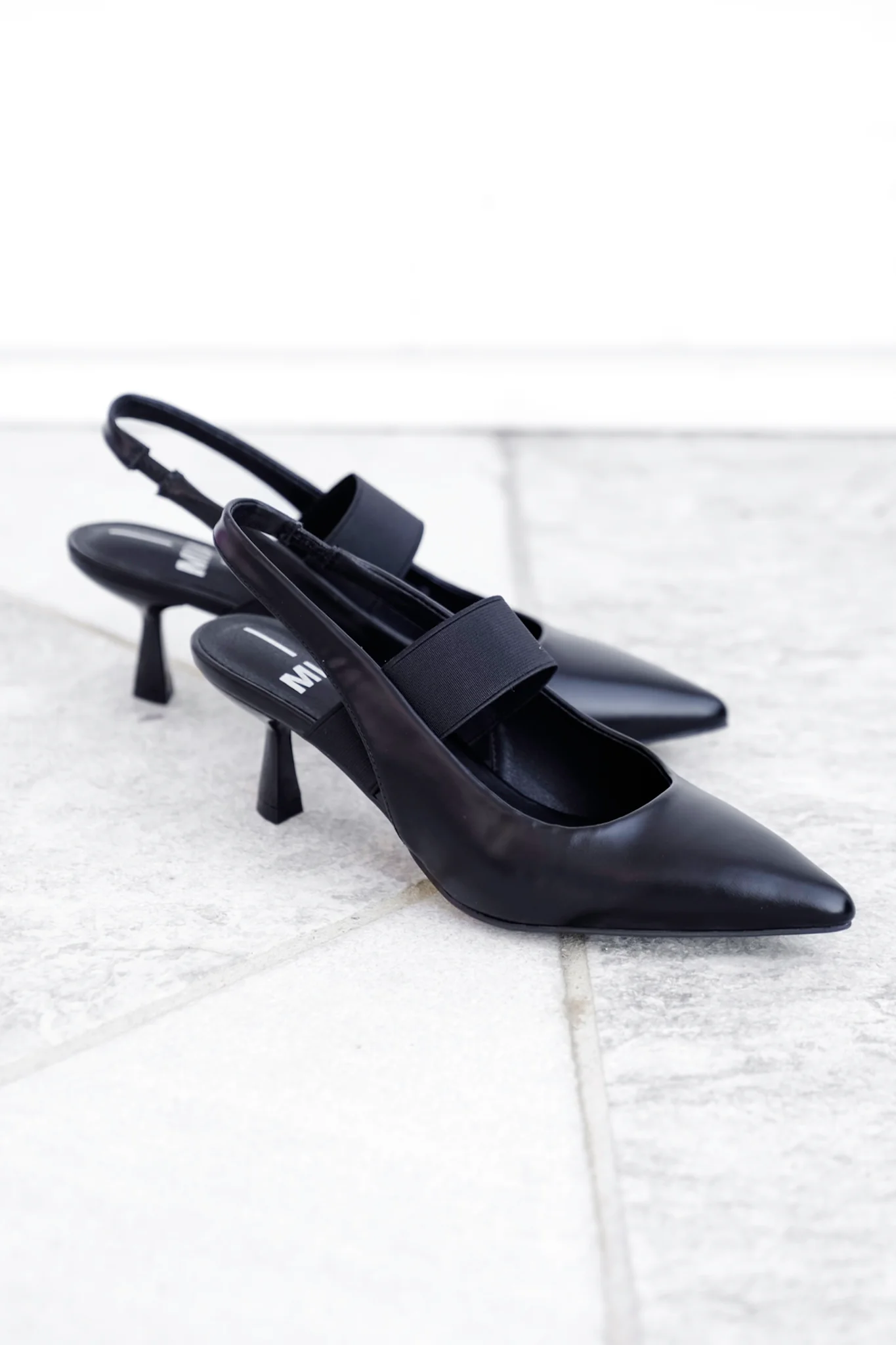 MIA Chic Pointed Toe Elastic Band Heel - Image 5