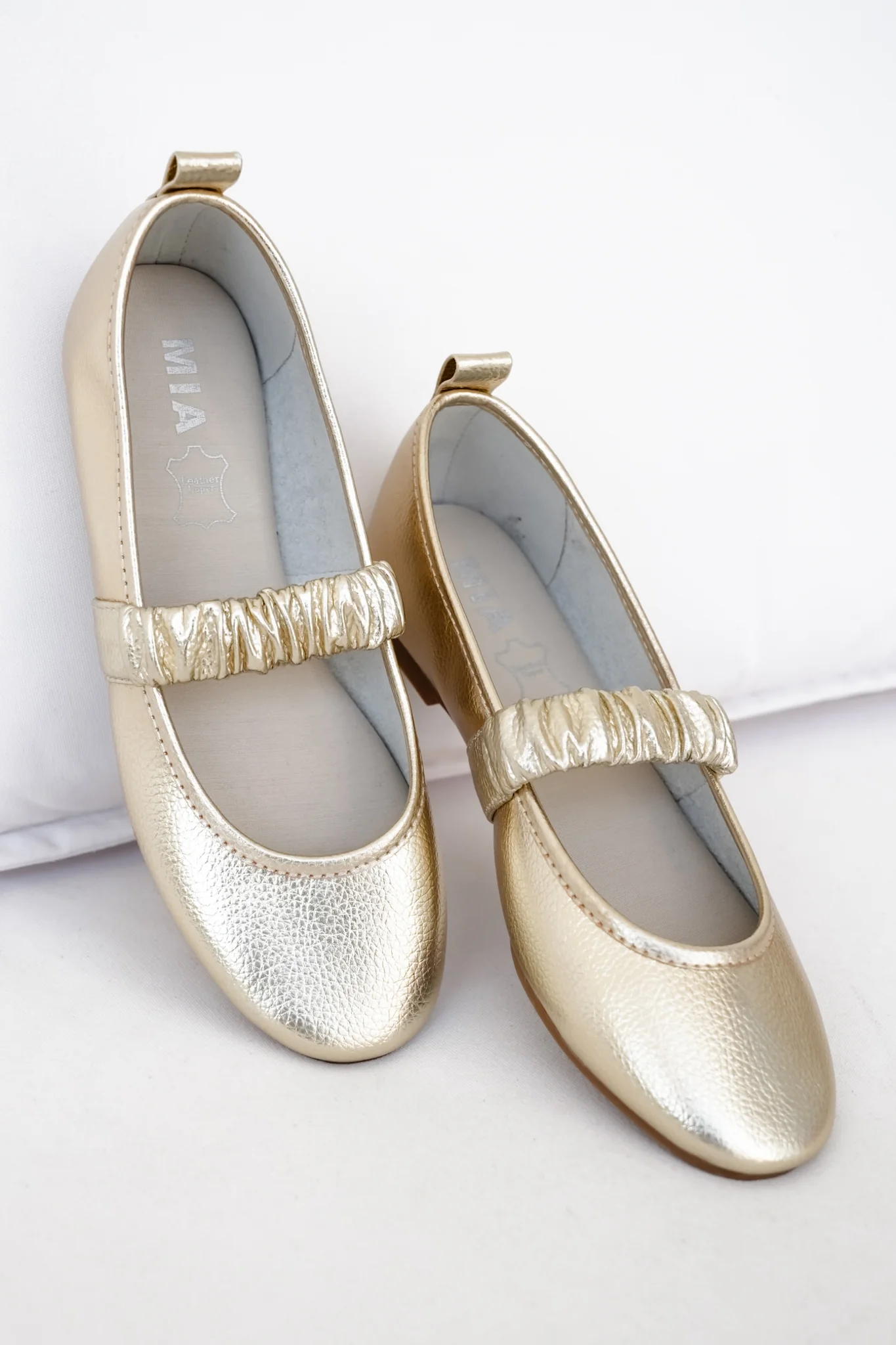 MIA Textured Ballet Flat with Scrunched Elastic Strap - Image 3