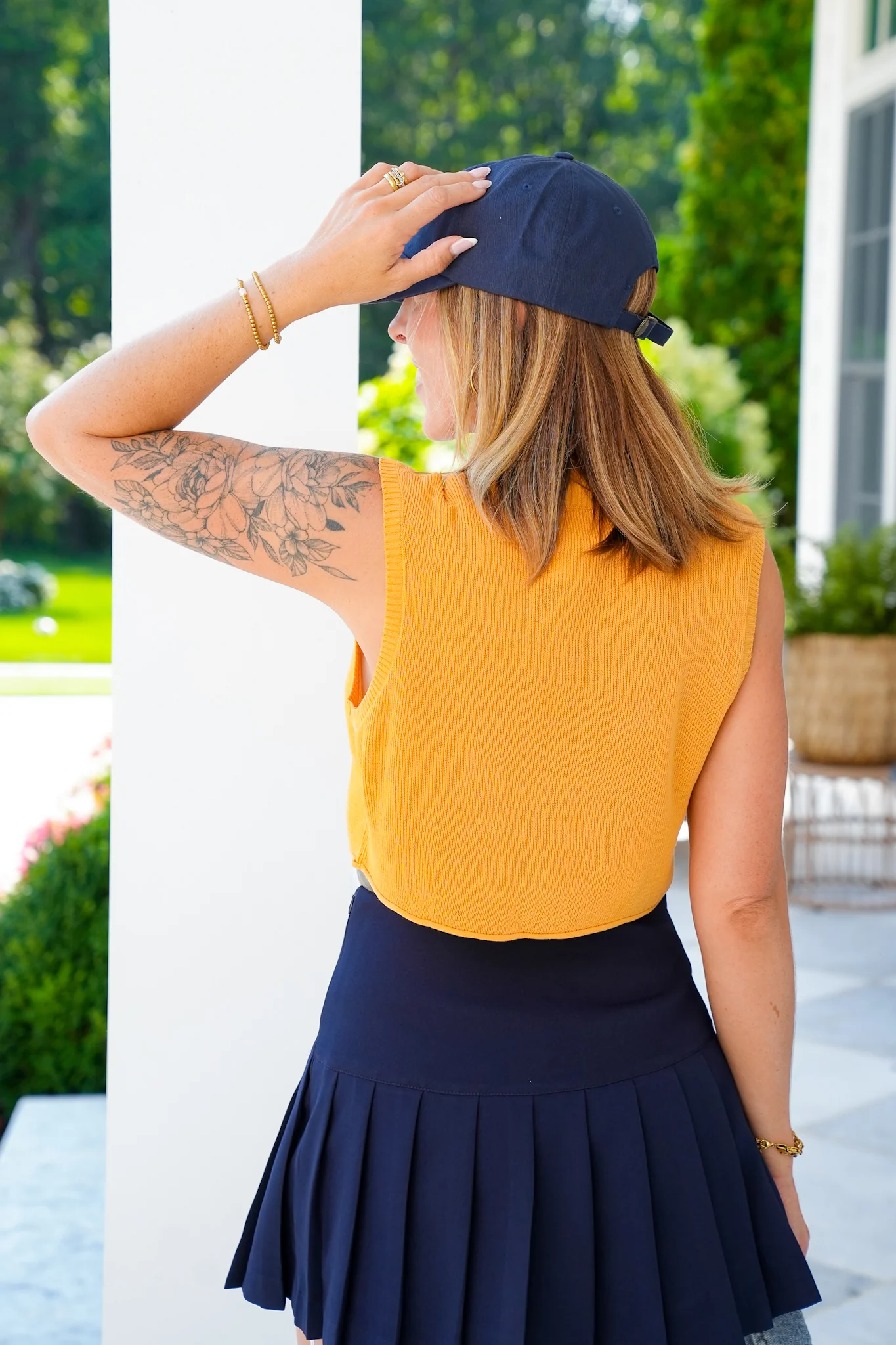 Ribbed Knit Sleeveless Cropped Mock Neck Top - Image 6