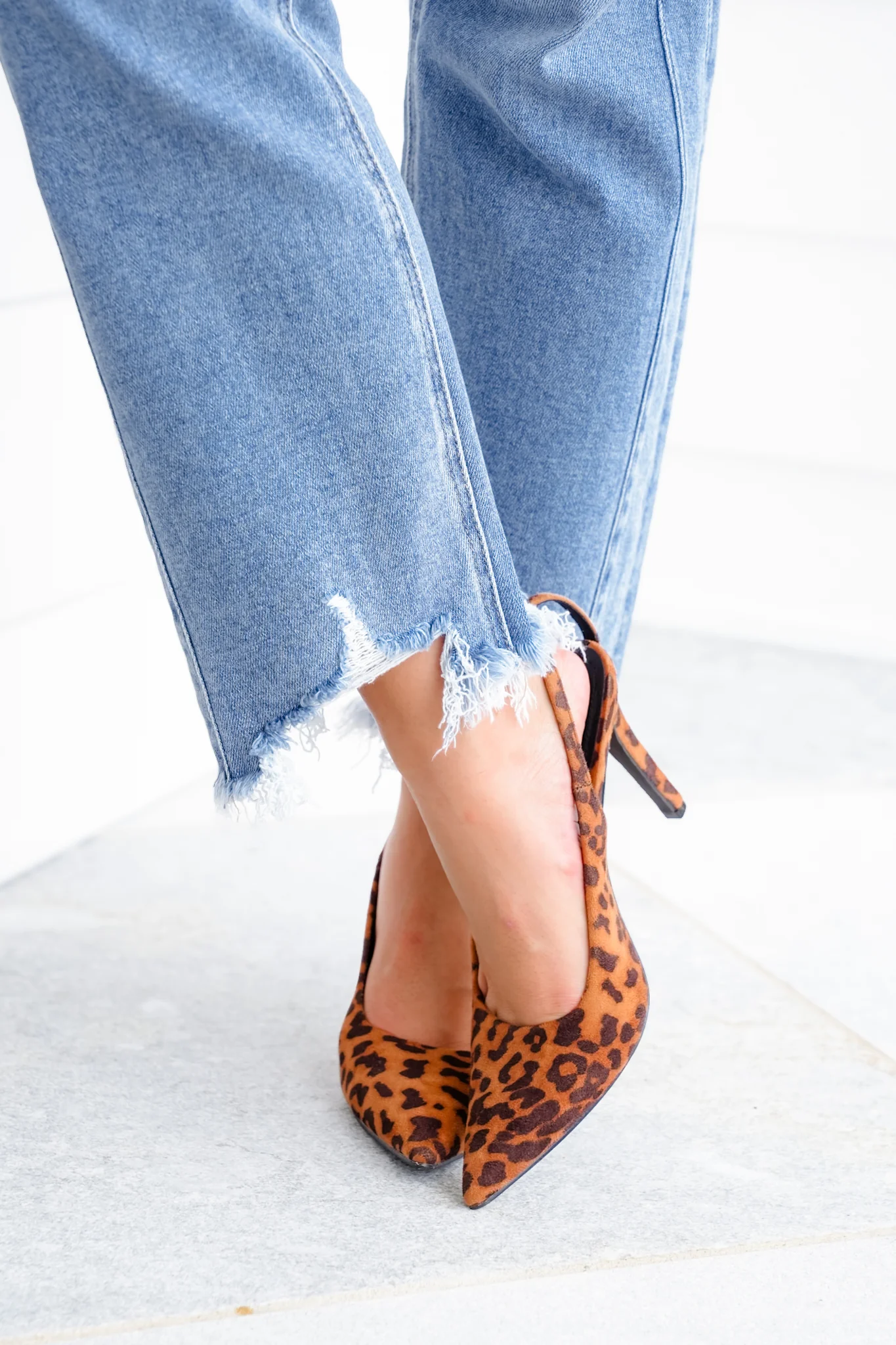 Risen High Rise Medium Wash Crop Straight Leg Jeans with Step Hem - Image 3