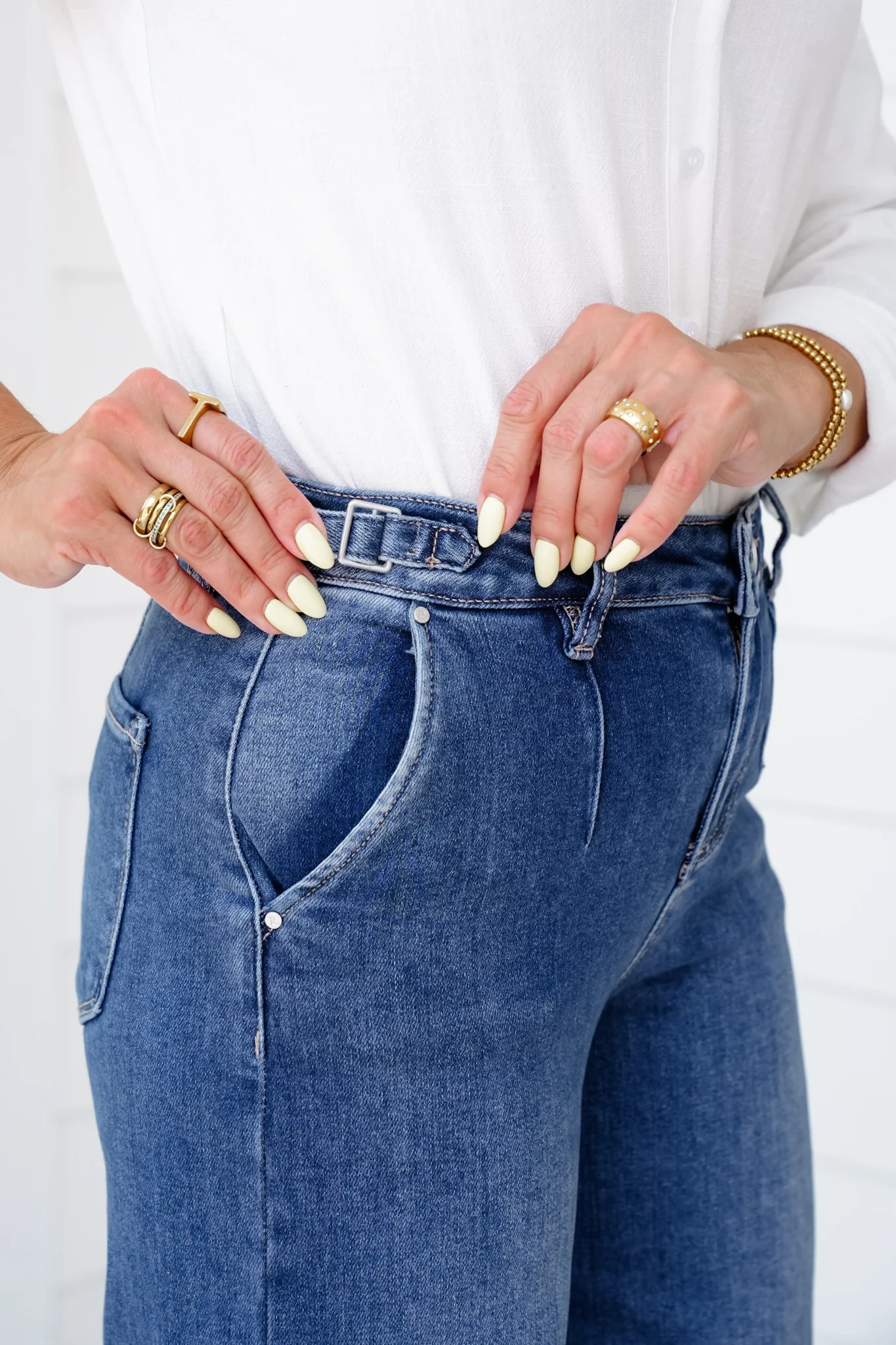 Risen High Rise Medium Wash Adjustable Waistband Wide Leg Pleated Jeans - Image 6