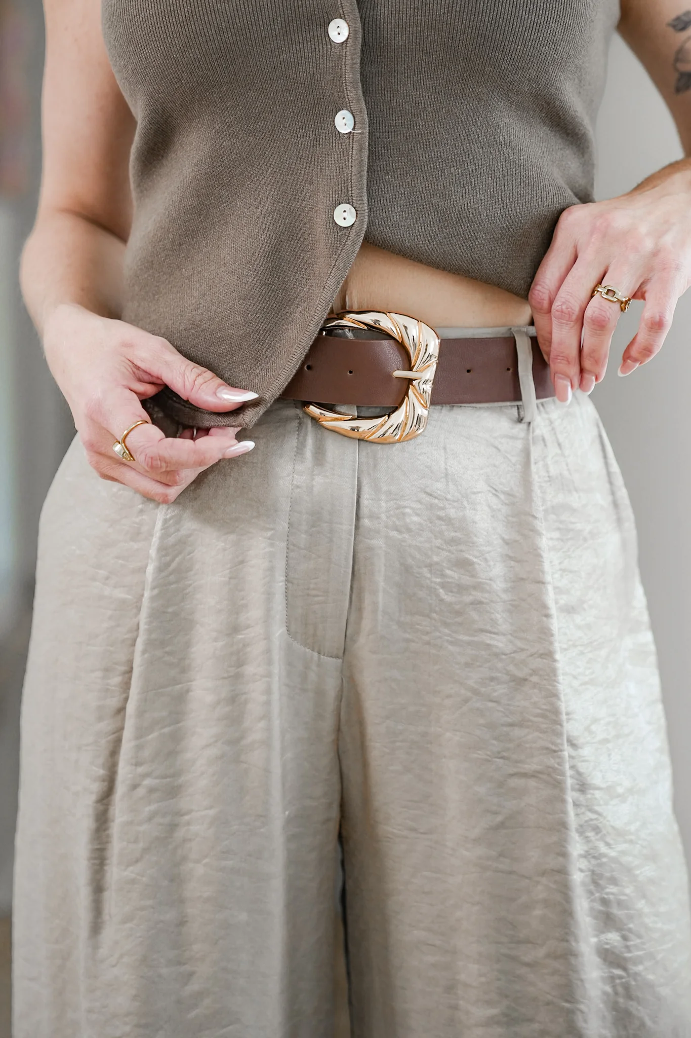 Satin Pleated Wide Leg Pants with Belt - Image 5