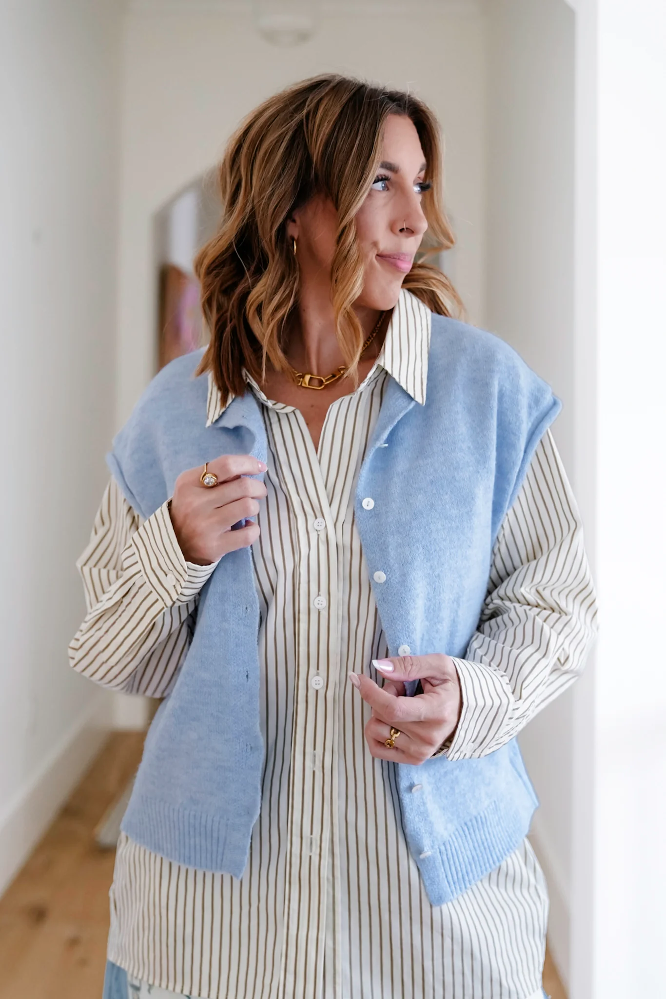 Sleeveless Button Down Sweater Vest - Image 12