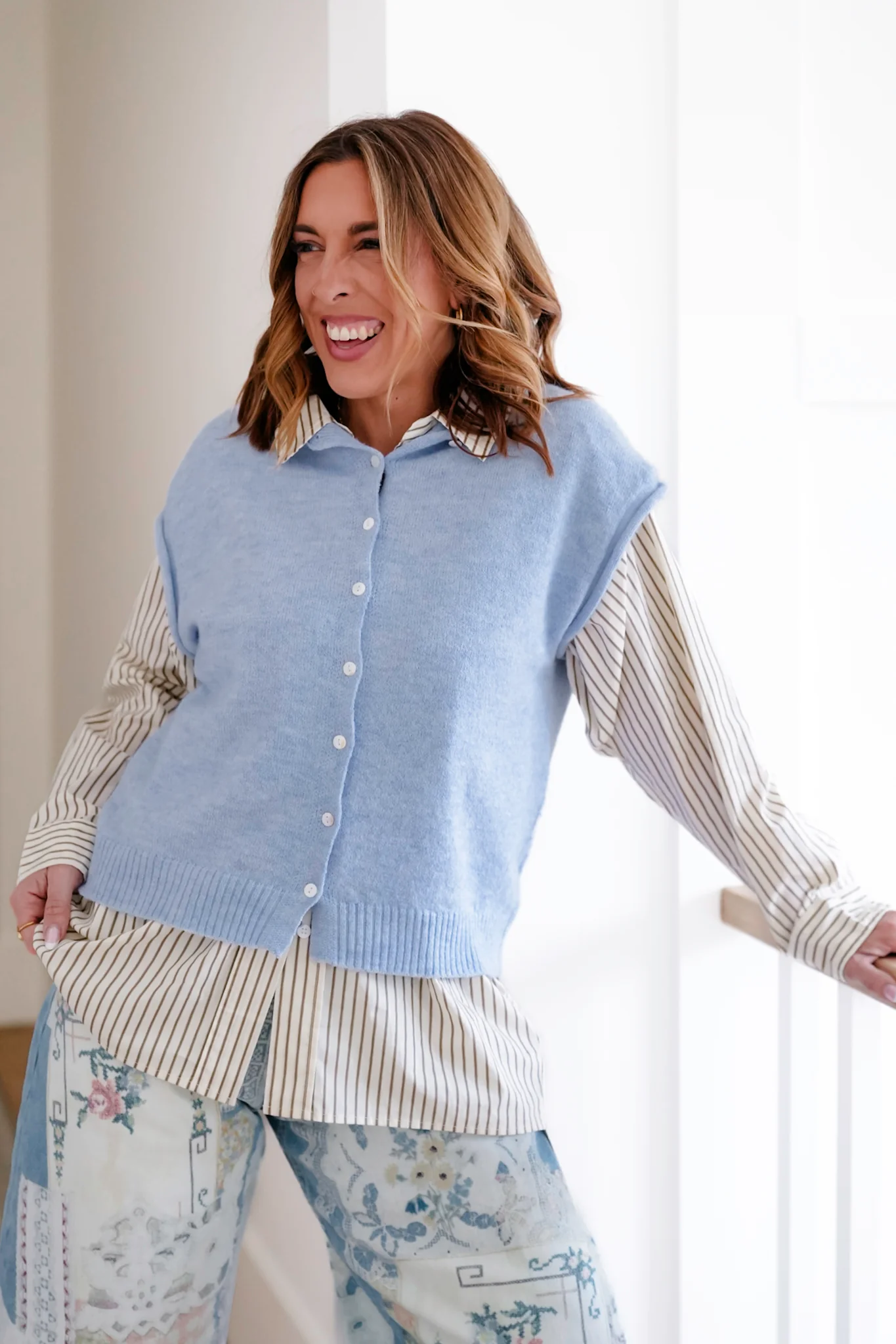 Sleeveless Button Down Sweater Vest - Image 2